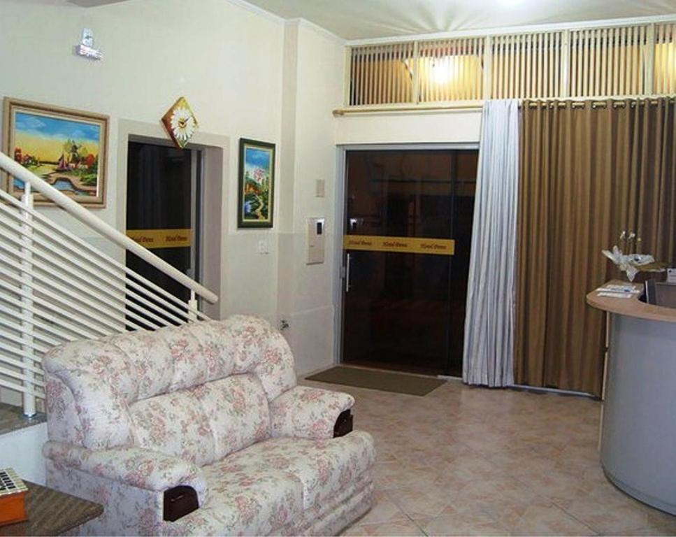 Hotel Perez Pouso Alegre Esterno foto